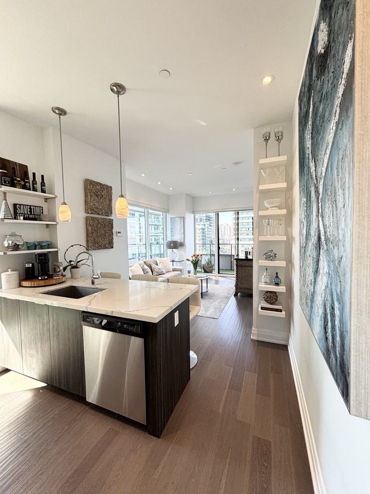 20 Shore Breeze Drive #604