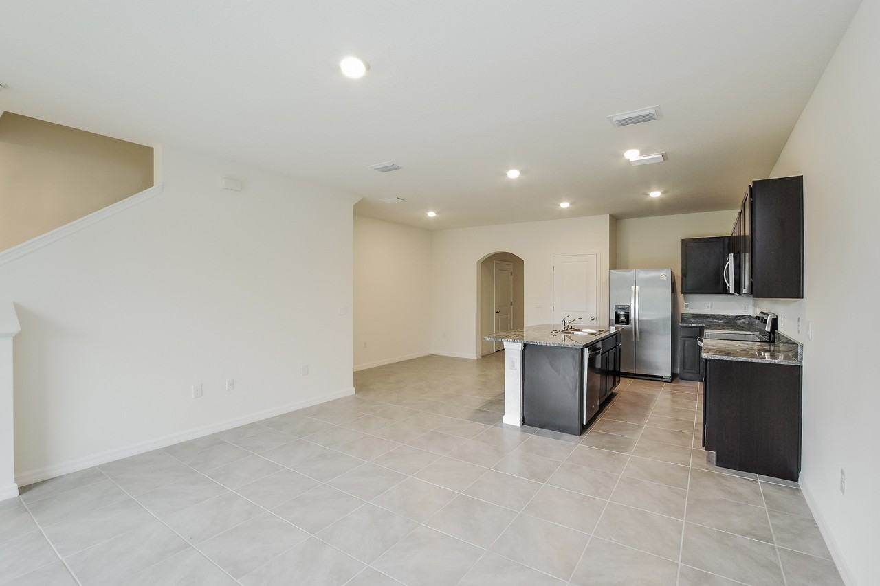 13671 Nw 9th Rd - Photo 3 of 18