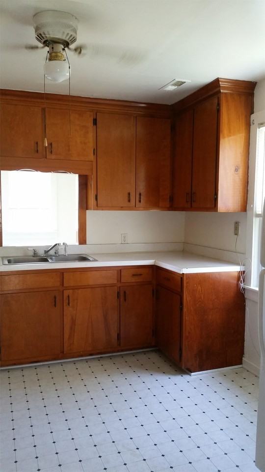 9246 Prospect Ave - Photo 3 of 8