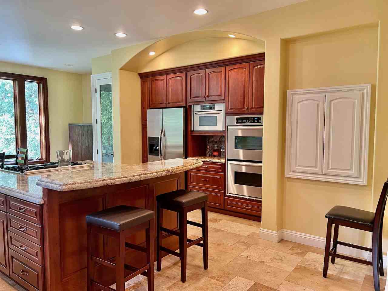 126 Boulder Street - Photo 3 of 38
