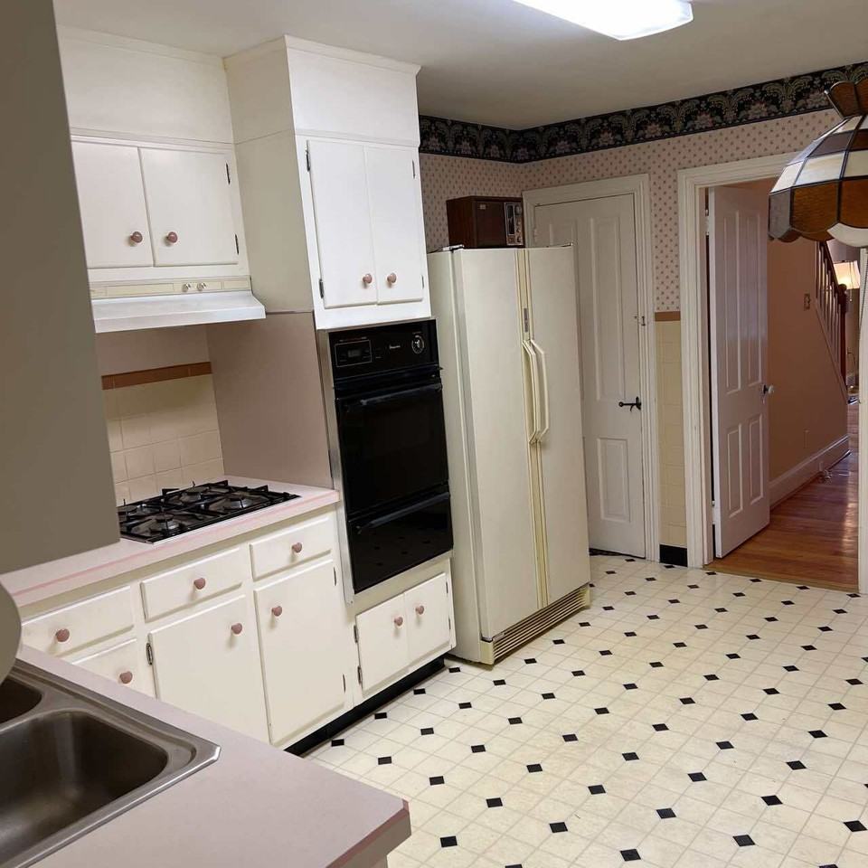 739 S Harrison St #1 - Photo 2 of 12