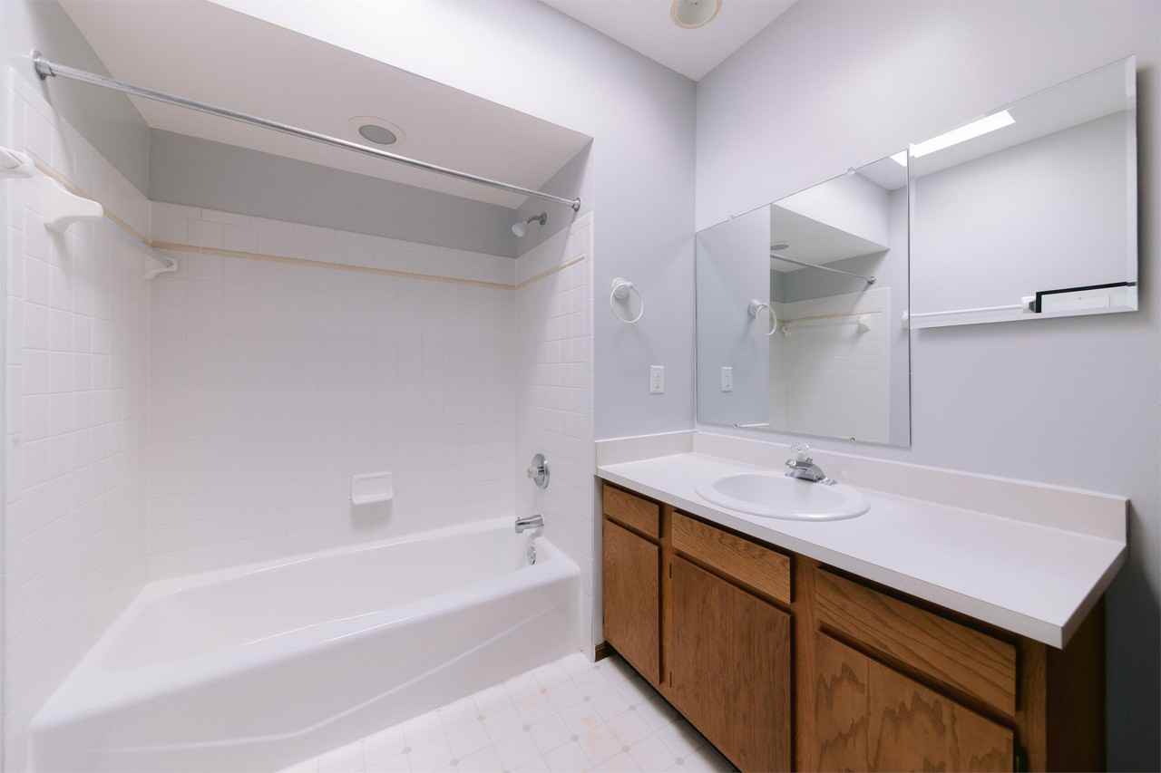 252 S Washington Ave - Photo 4 of 50