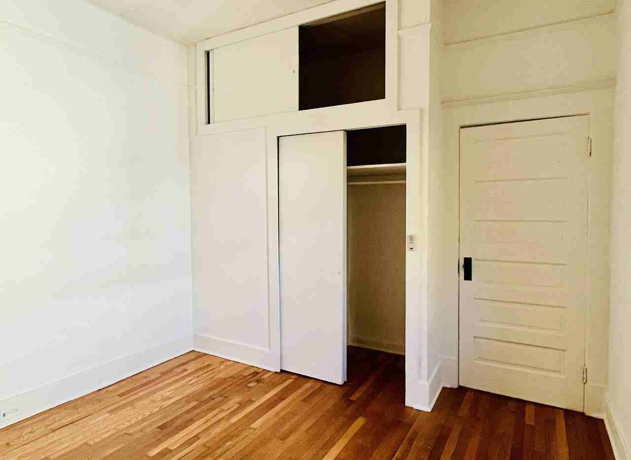 82 Hanover St - Photo 2 of 18