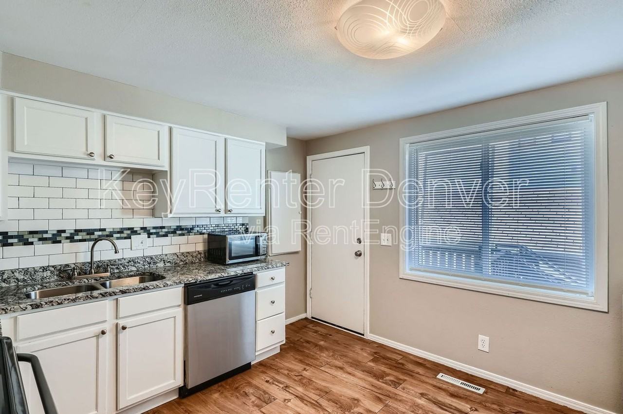 2445 Lawrence St #B - Photo 5 of 12