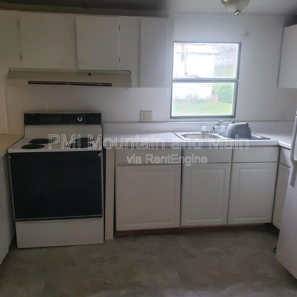 319 Iotla Valley Park Road - Photo 6 of 17