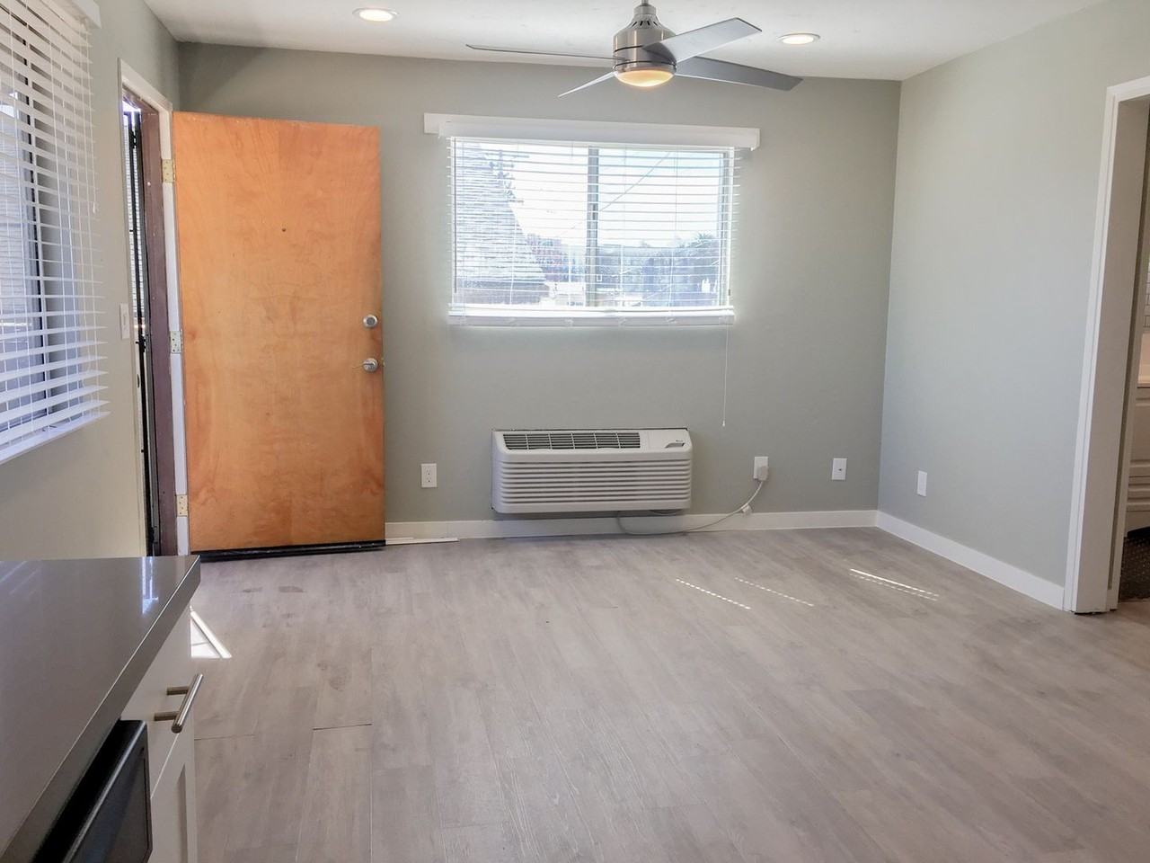 The Oliver - Photo 4 of 10