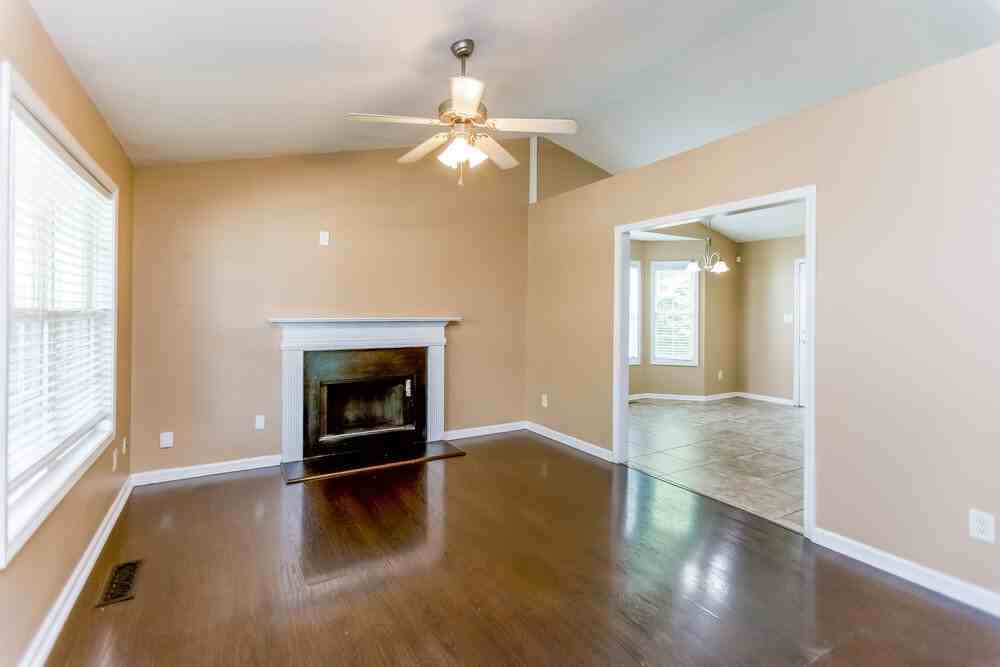 125 Hunter Pl - Photo 5 of 18