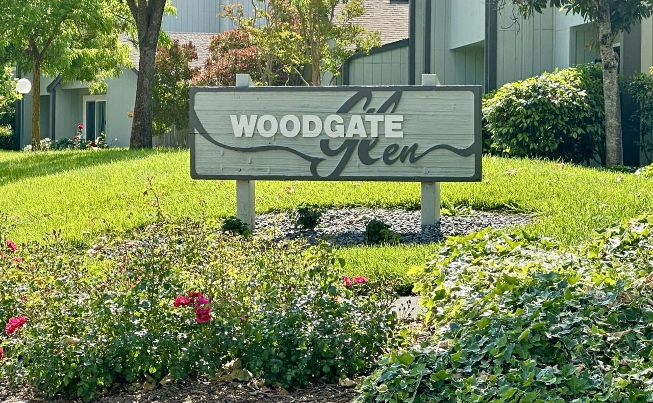 306 Gate Way - Photo 3 of 30