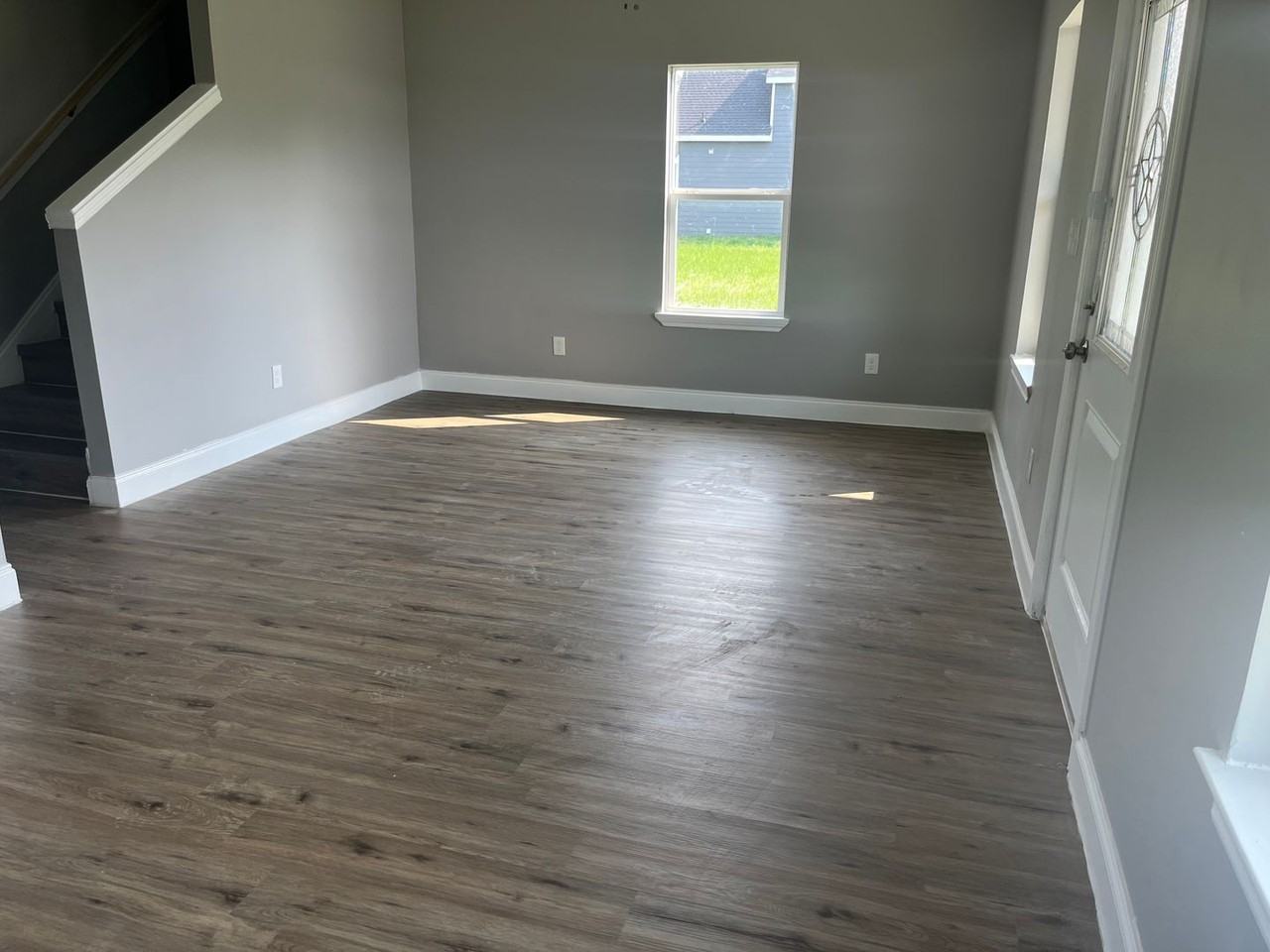 3001 Arapaho Rd - Photo 3 of 7