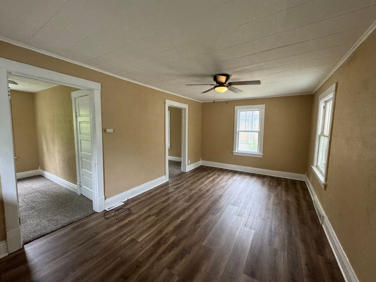 1181 23rd St - Photo 3 of 12