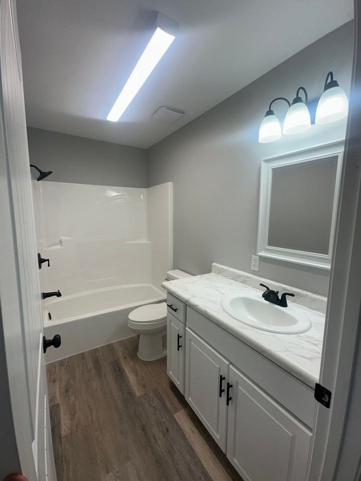 208 Mcbride St - Photo 6 of 18