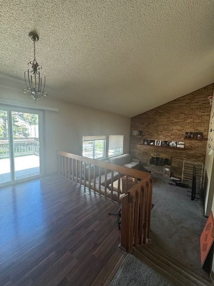 155 W 9th Ave - Photo 2 of 10