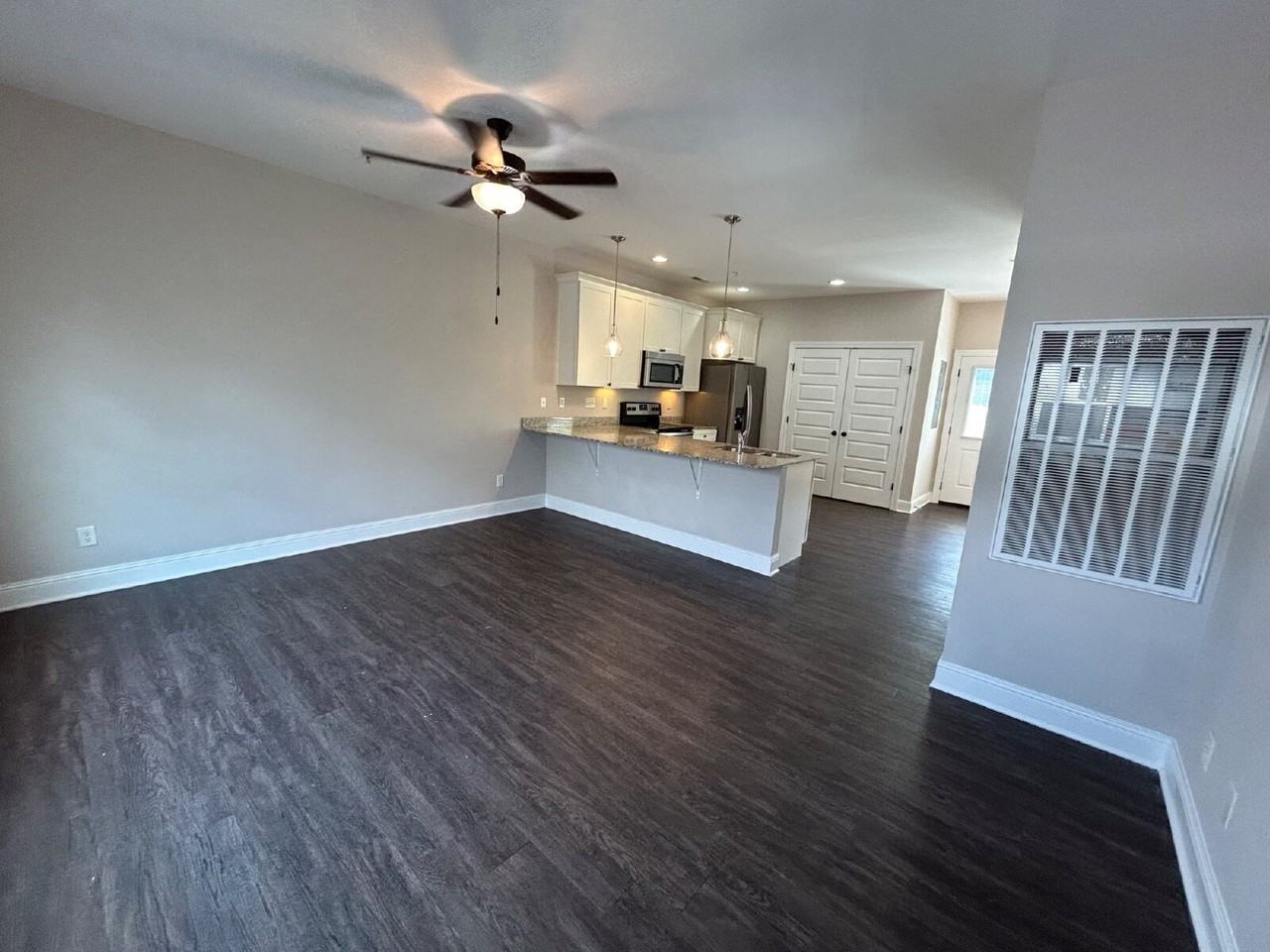 1976 N Dixie Ave #E102