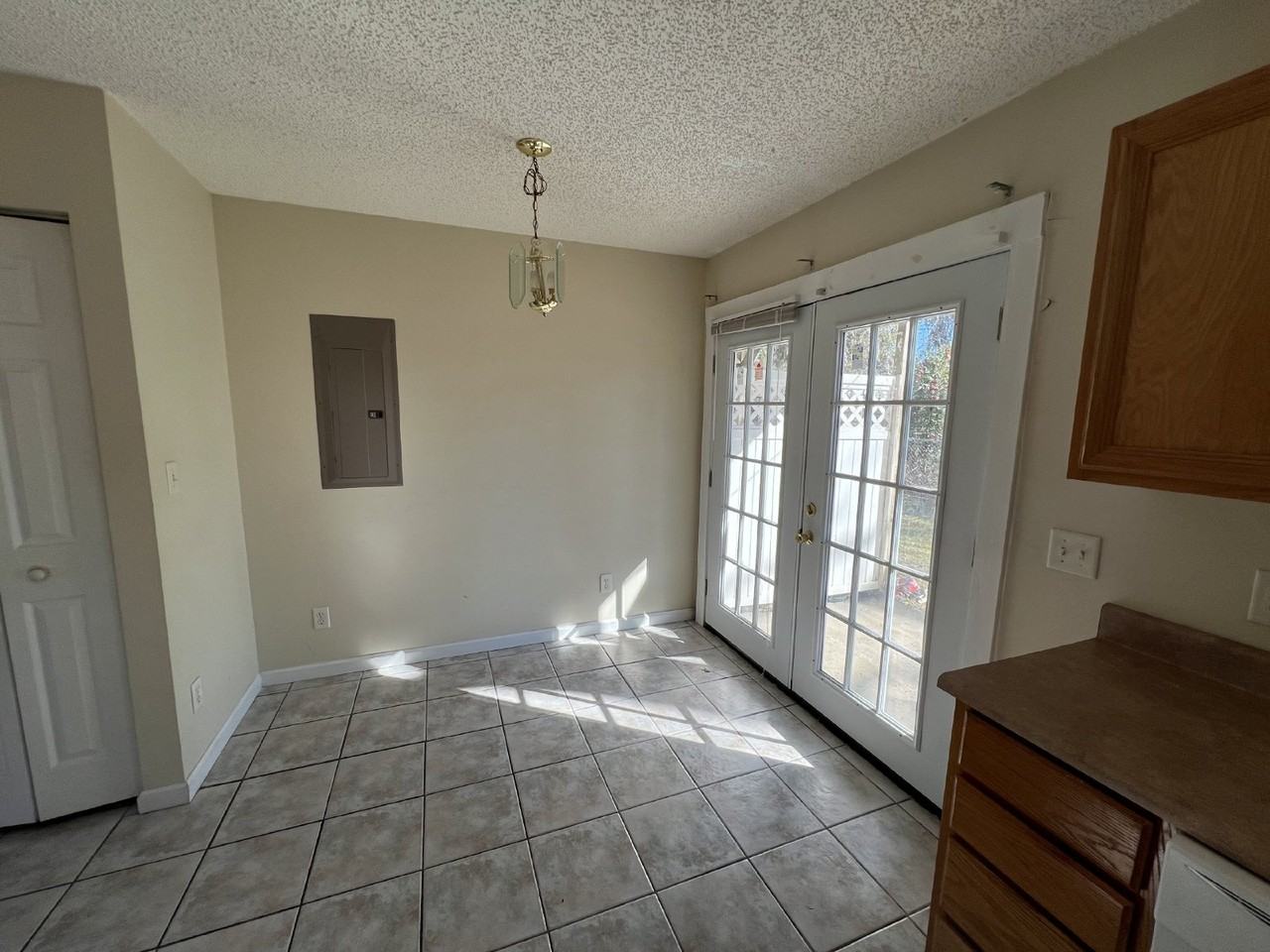 29 S Main St Apt B - Photo 7 of 29