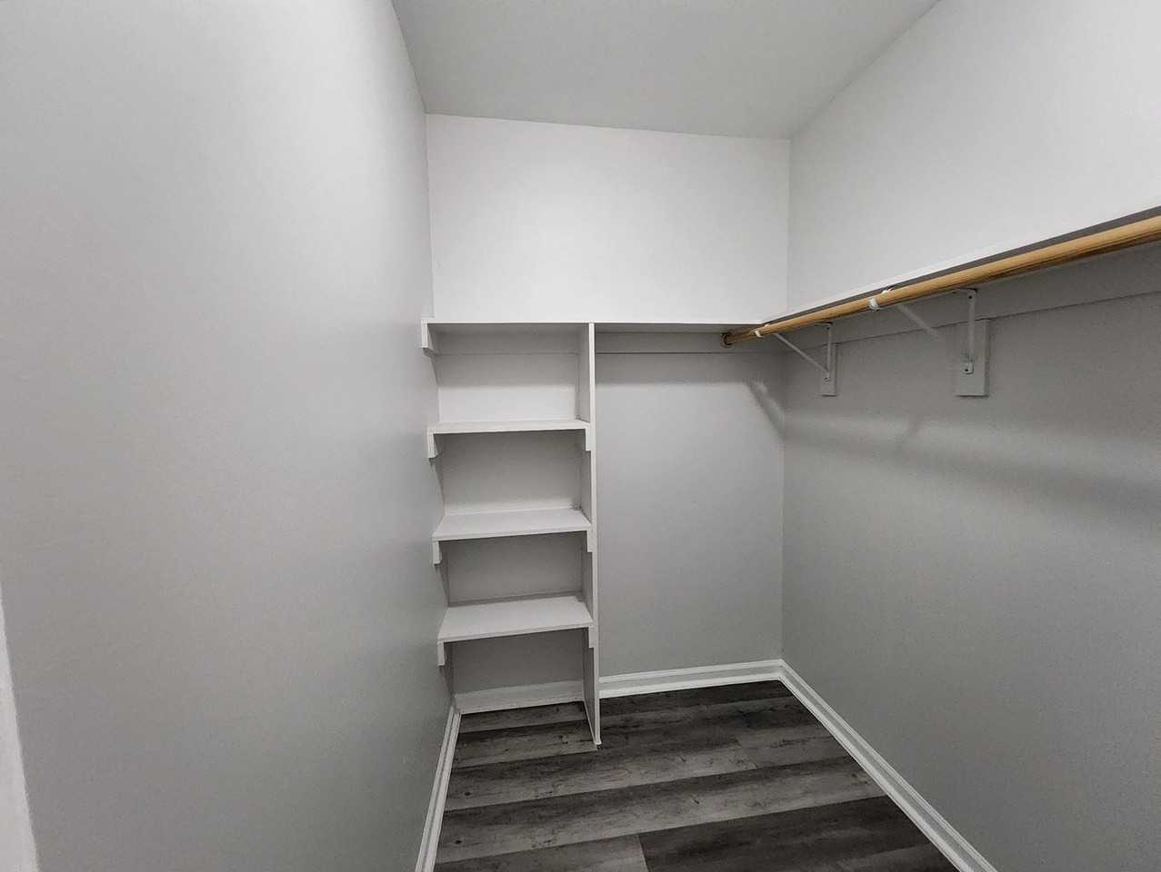 7048 S Merrill - Photo 4 of 7