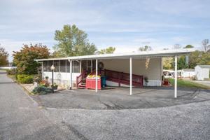 featured image of 21 Violet Dr