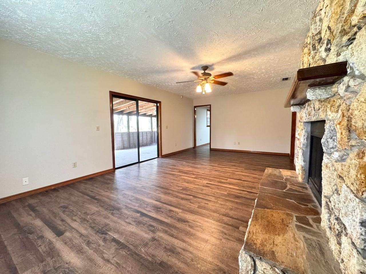 1351 Biwood Dr - Photo 3 of 25