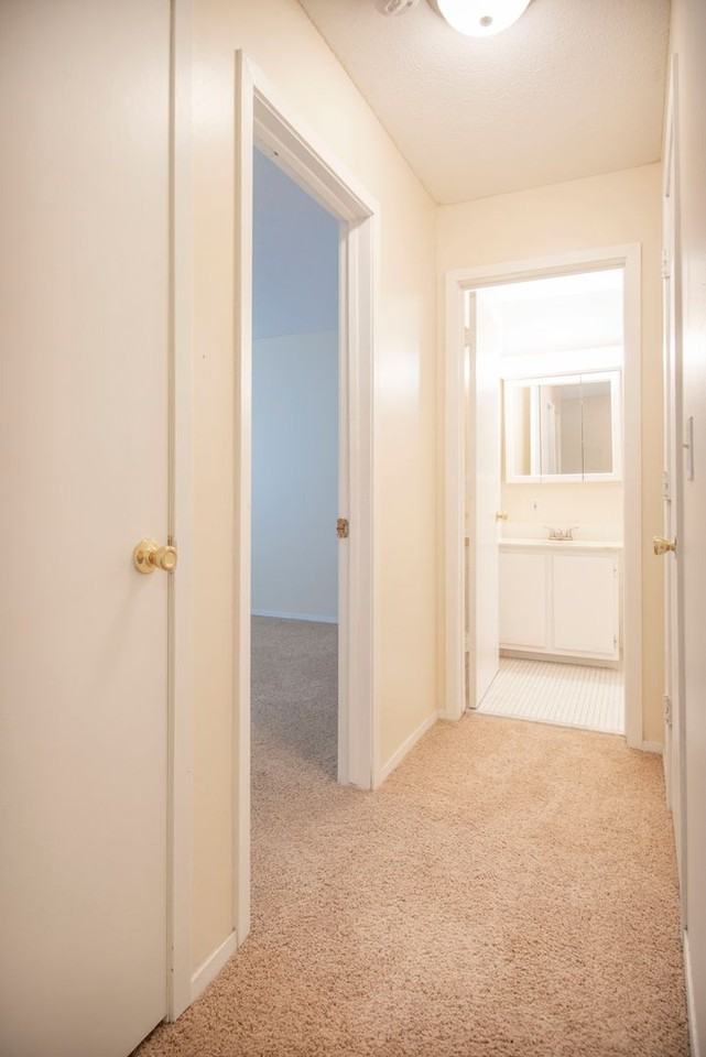 Excelsior Manor Apartments - Photo 7 of 26