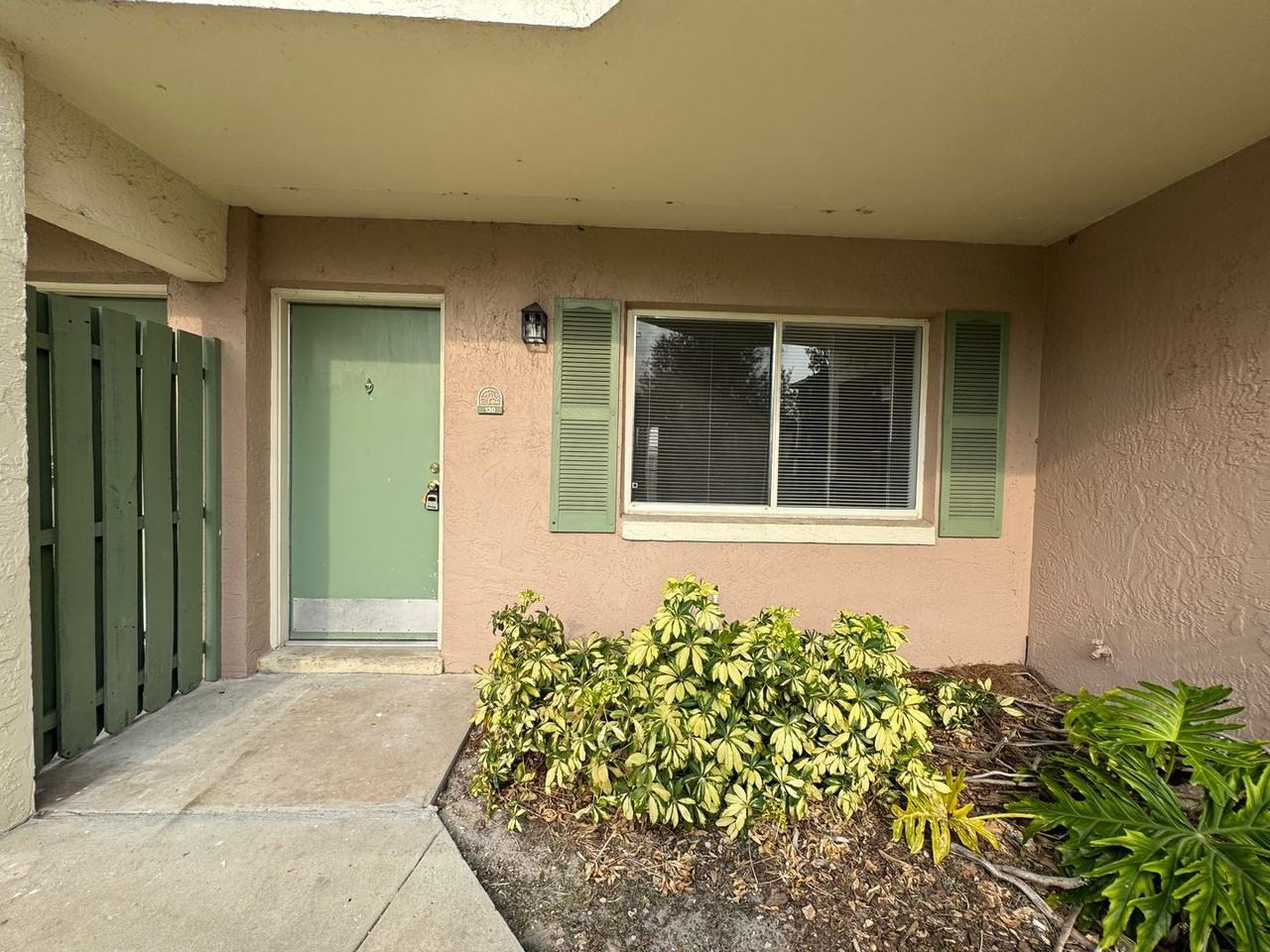 139 Oyster Bay Cir - Photo 2 of 29