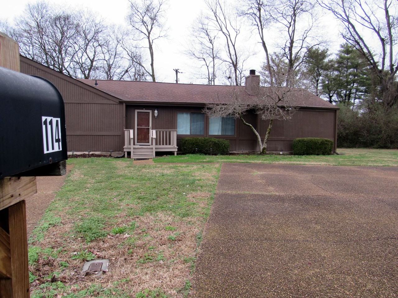 114 Doral Ct - Photo 2 of 22