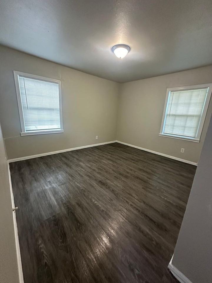 4700 Norris St - Photo 3 of 23