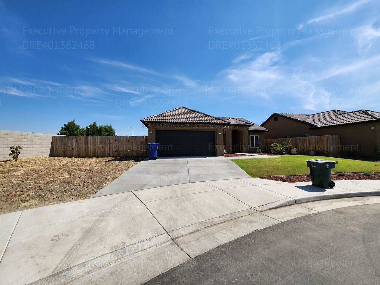 6501 Sunchase Dr - Photo 2 of 35