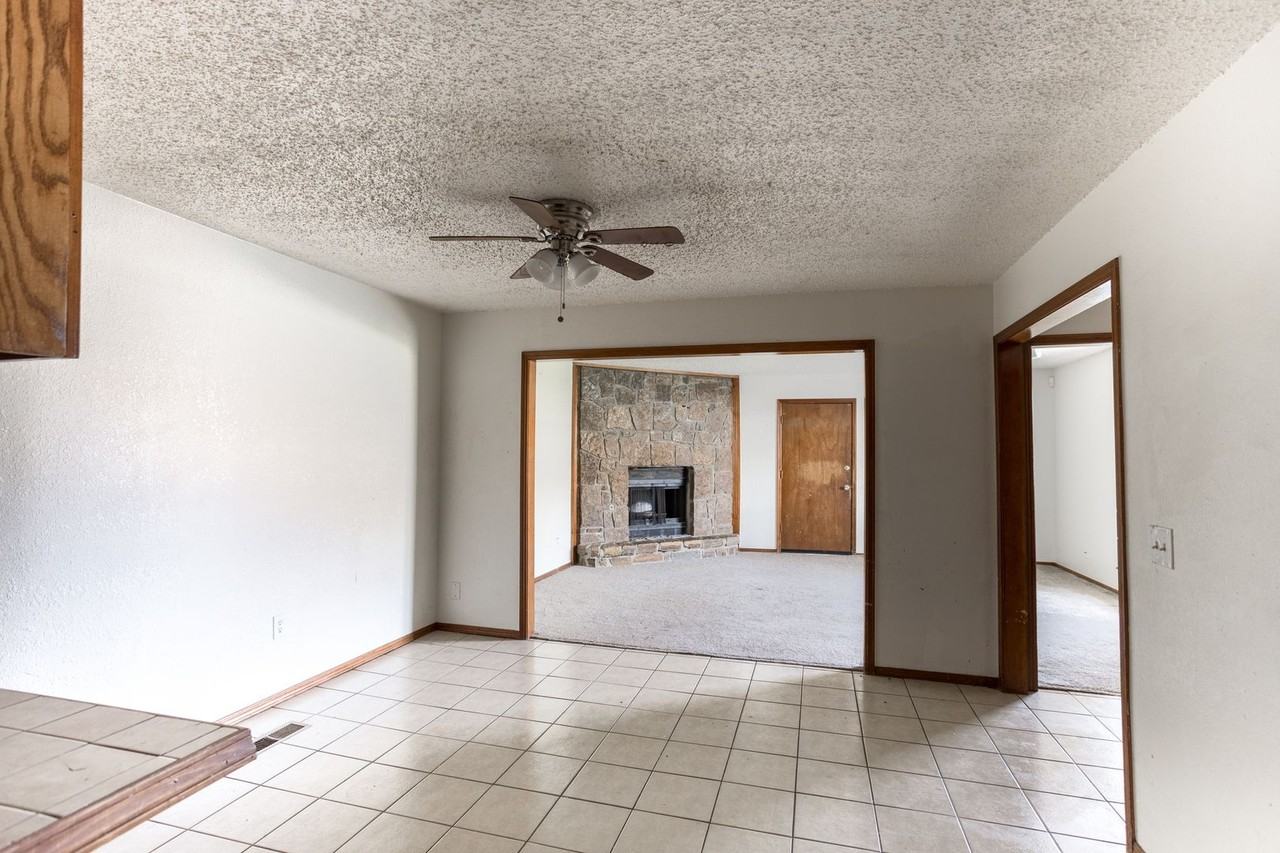 12522 Abbotts Way - Photo 3 of 5