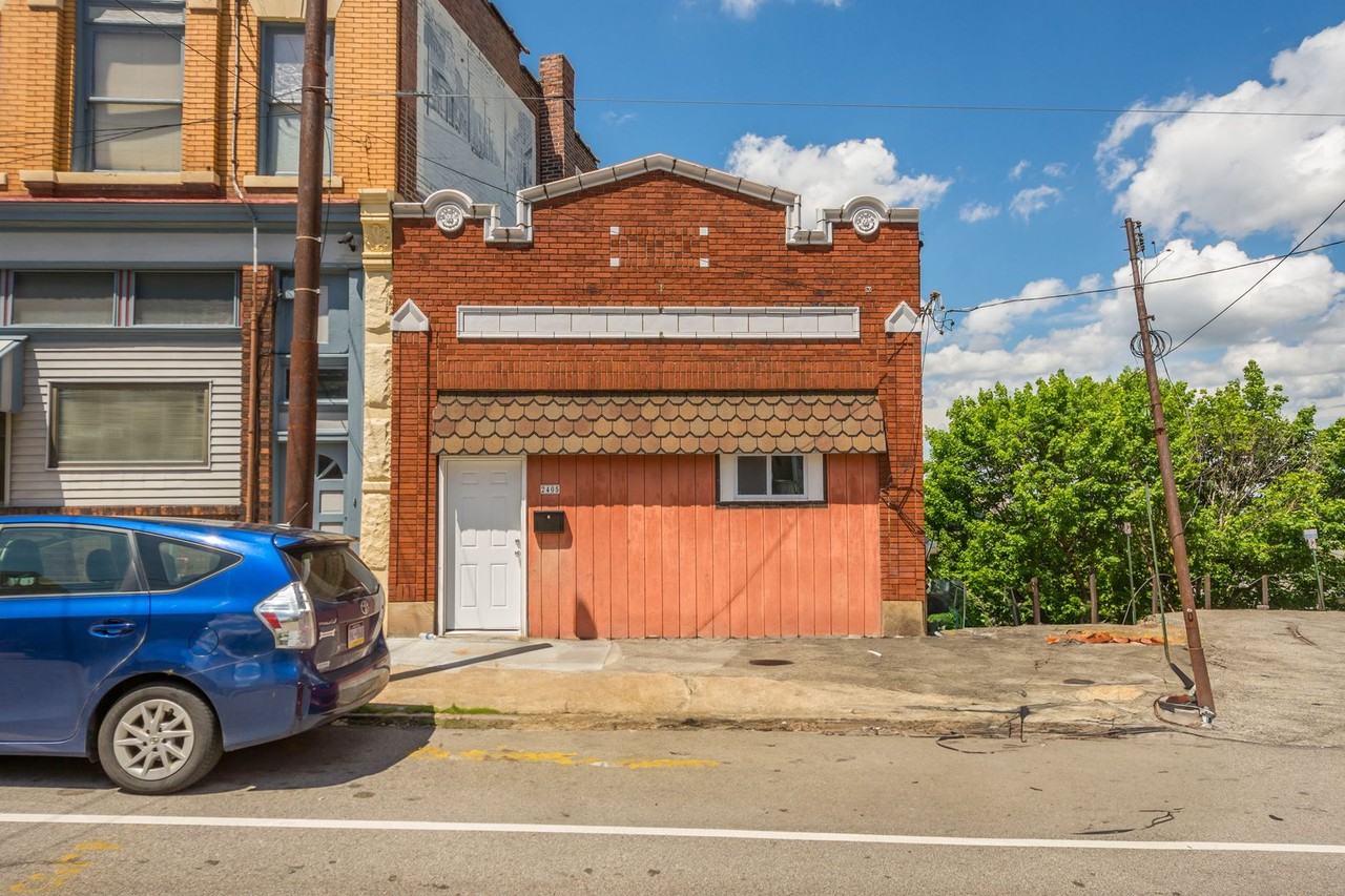 2405 Arlington Ave - Photo 4 of 23