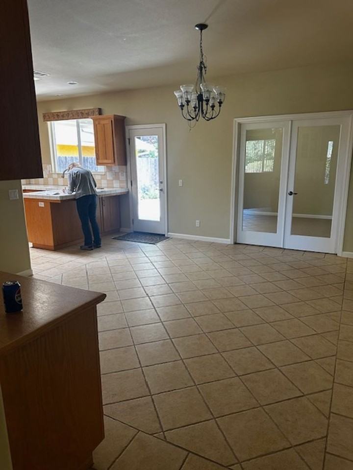 2031 Olive St - Photo 3 of 16