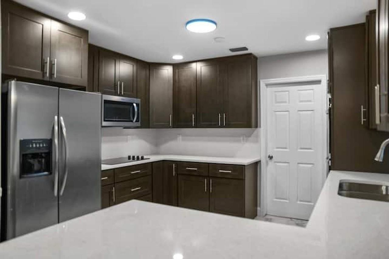 1800 Wisteria St - Photo 2 of 19