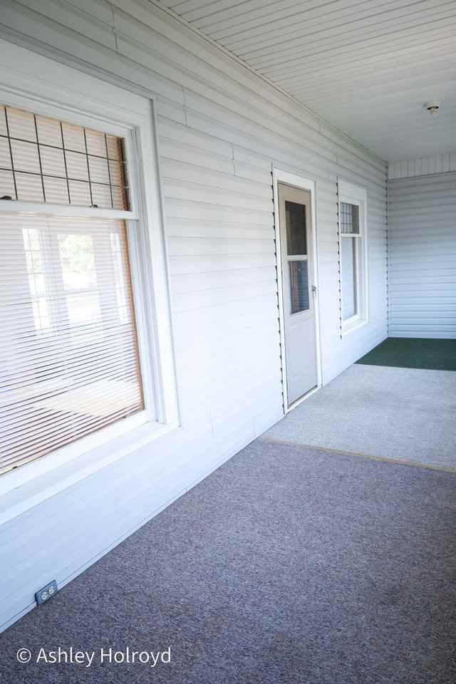 208 E Plum St - Photo 2 of 20