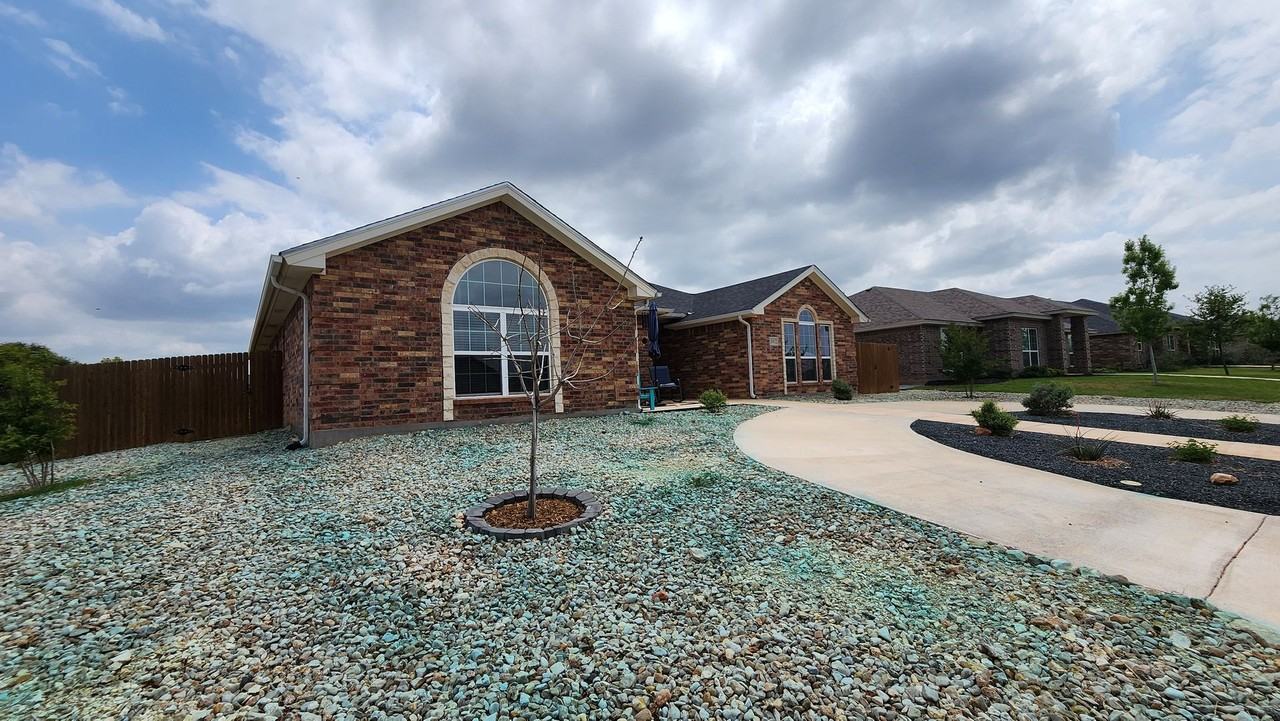 5002 Scarlett Oak Ln - Photo 2 of 28