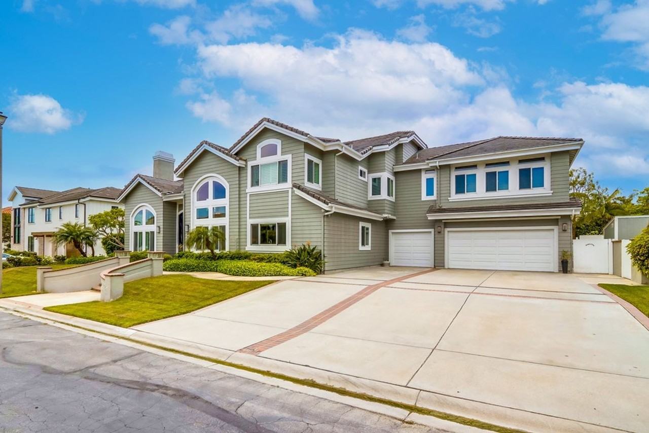 6572 Horseshoe Ln - Photo 4 of 50