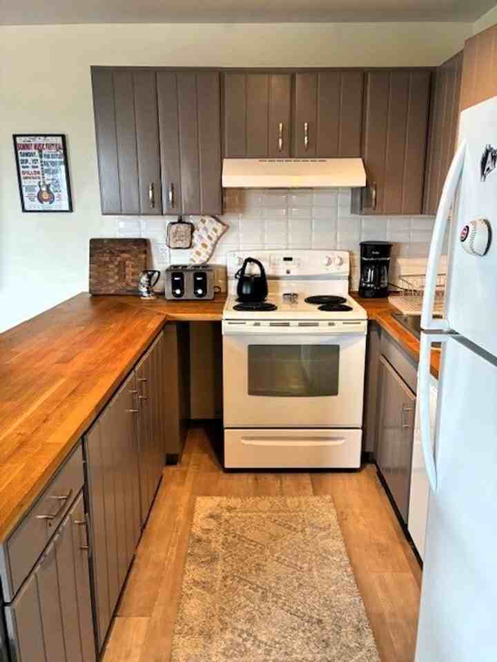 180 Evergreen Rd Bldg E #301 - Photo 2 of 17