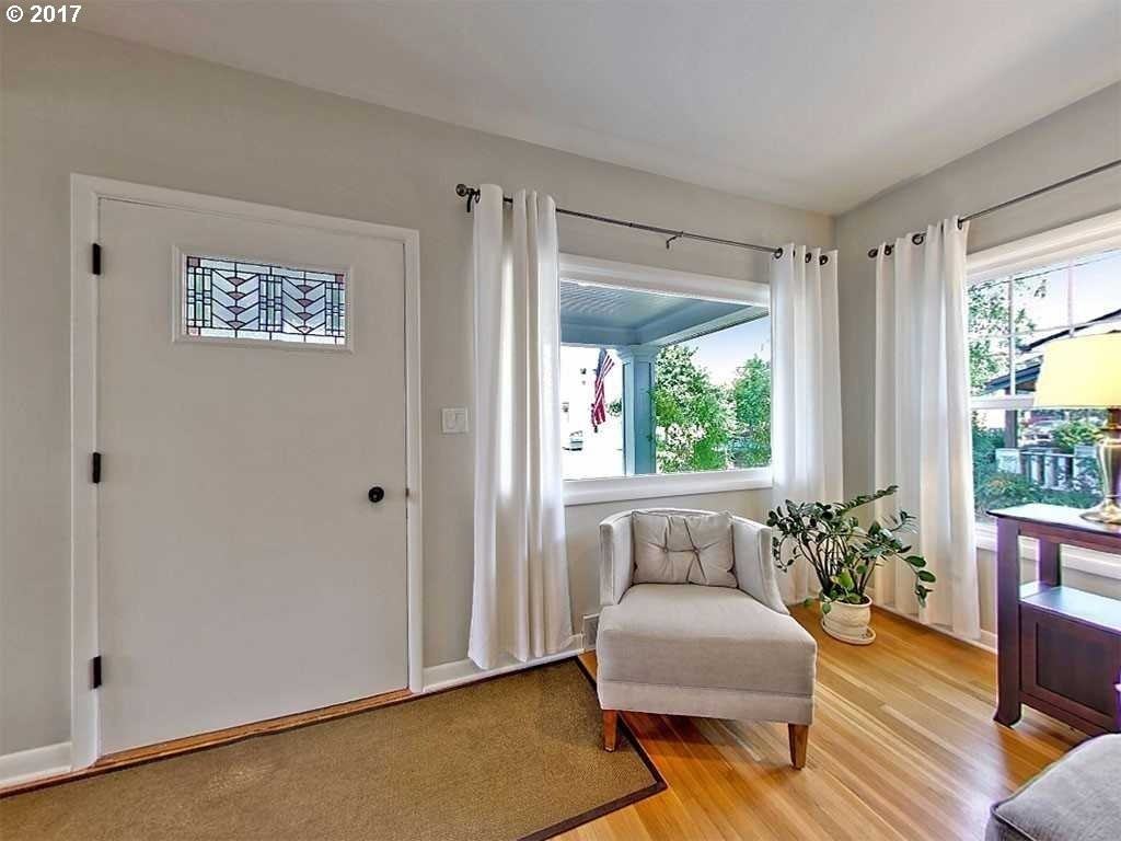 2816 Ne 62nd Ave - Photo 3 of 26