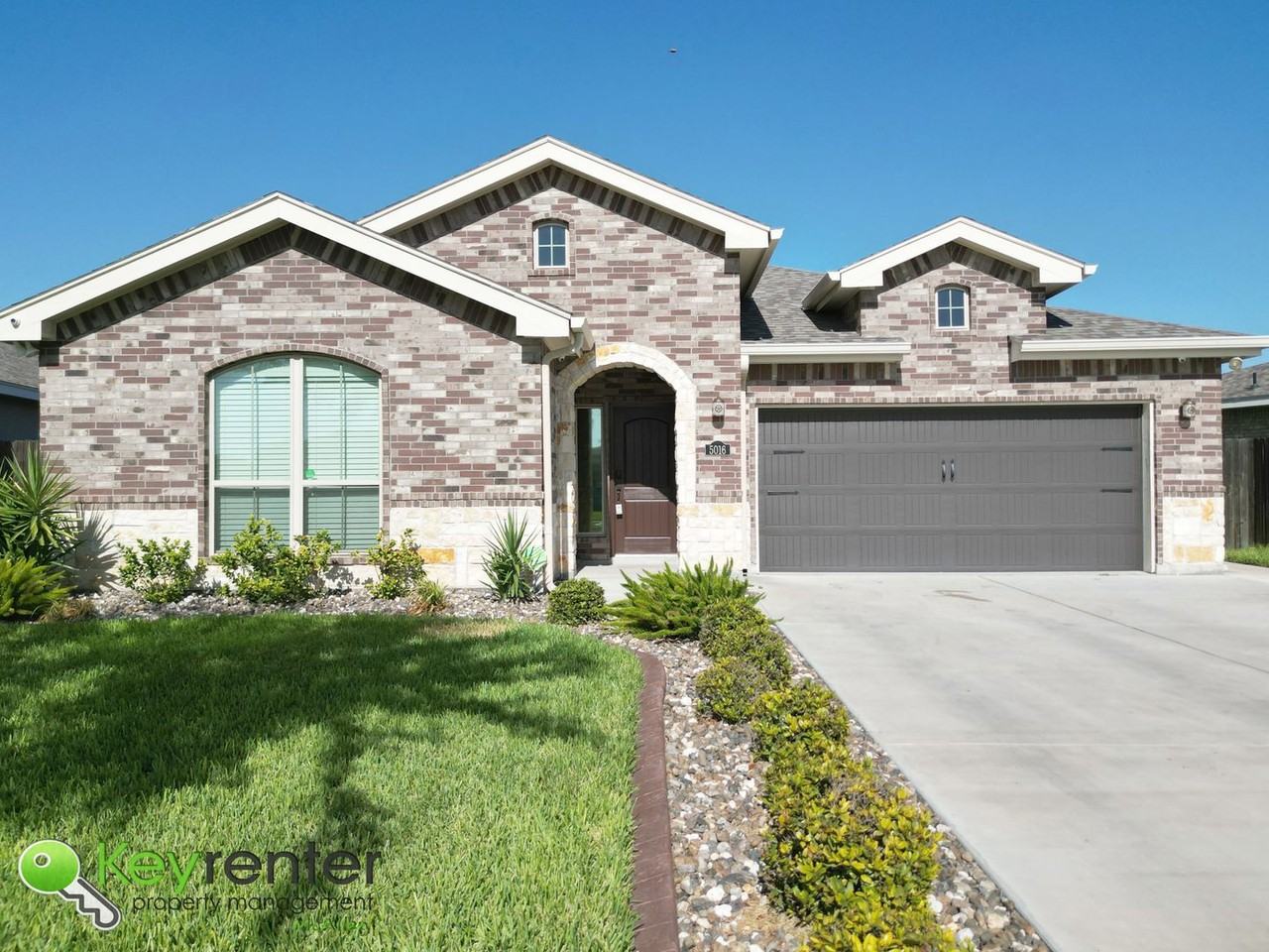 5016 Escondido Pass - Photo 3 of 32