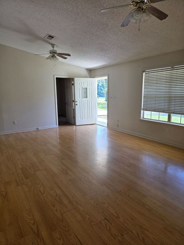180 Coopers Pond Rd - Photo 3 of 14