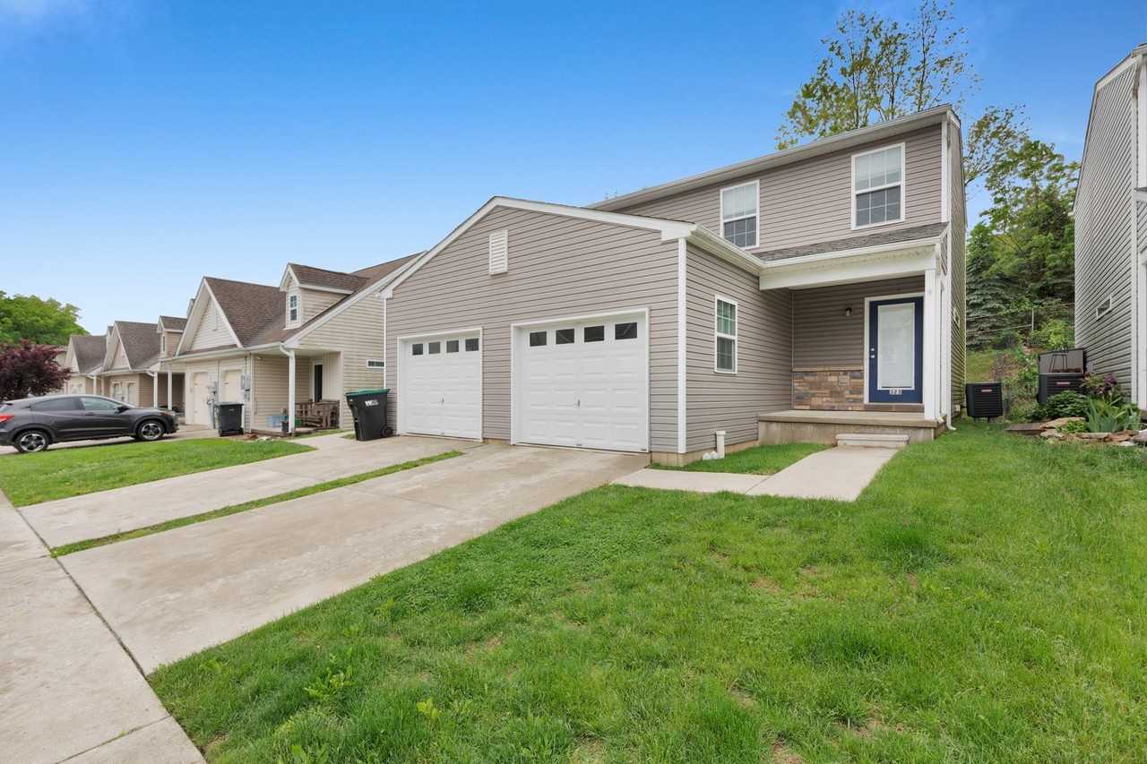 323 Central Park Ave - Photo 2 of 27