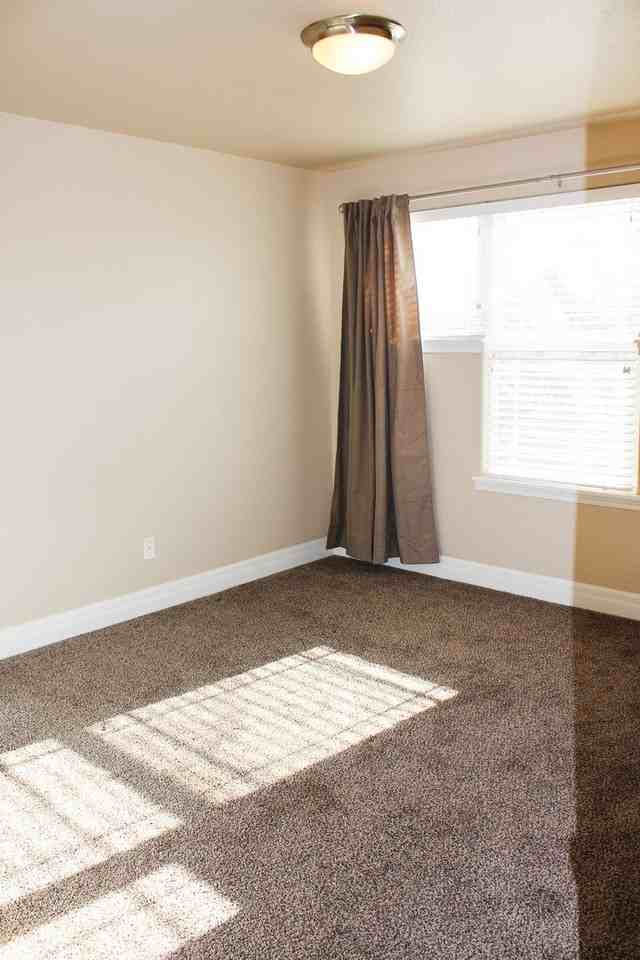 6024 W 1st St #3 - Photo 3 of 39