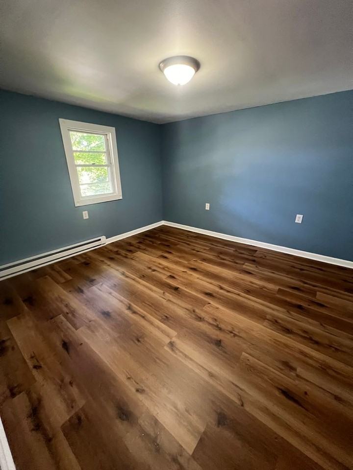 703 Yale St - Photo 5 of 17