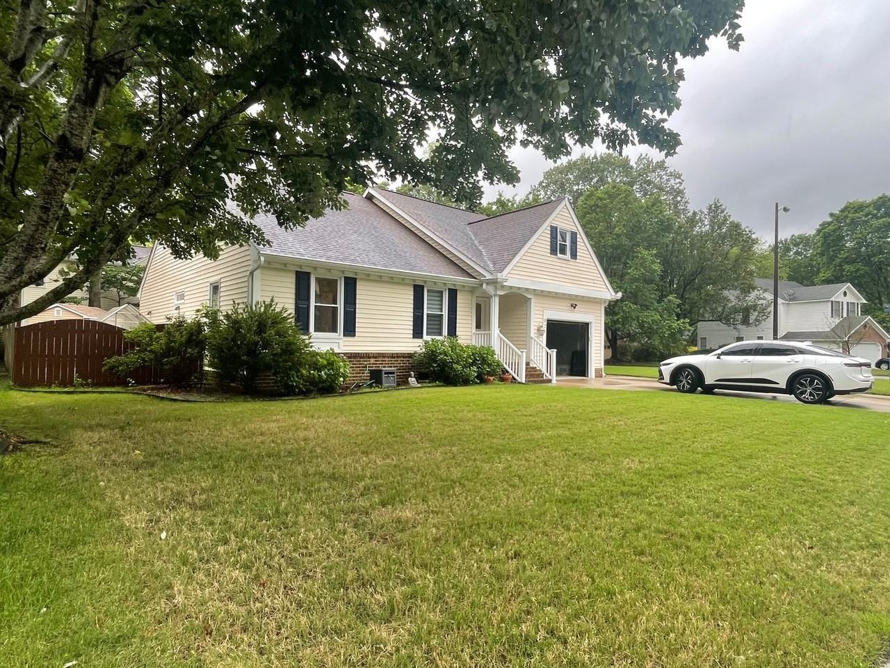 821 Needlerush Ct - Photo 3 of 50