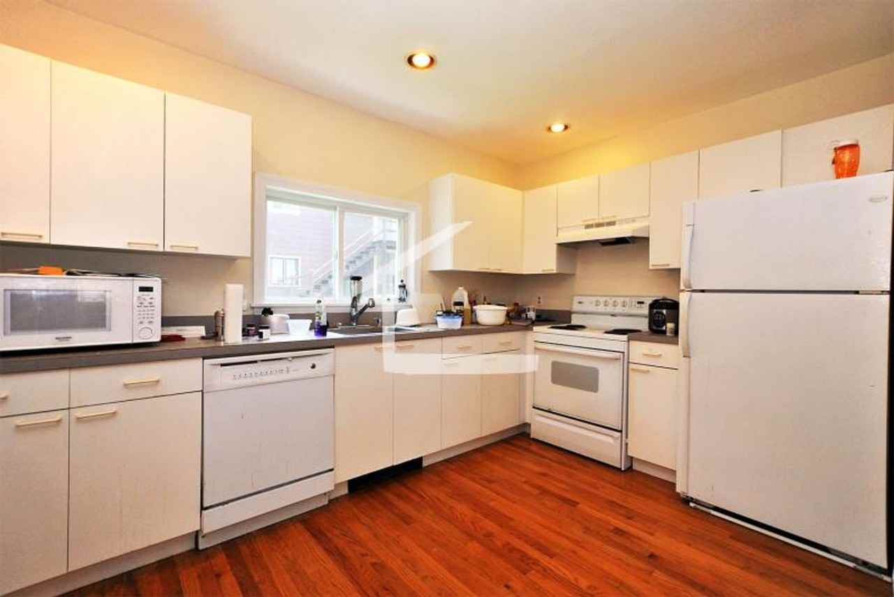 56 Kent St - Photo 5 of 7