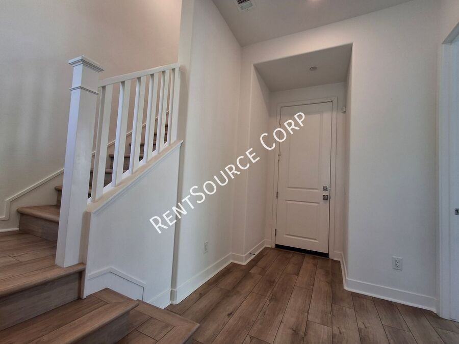 26943 Pathfinder Ln - Photo 3 of 40