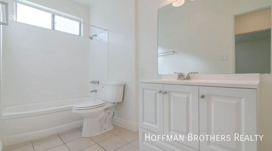 948 S Carondelet St #2A - Photo 3 of 4