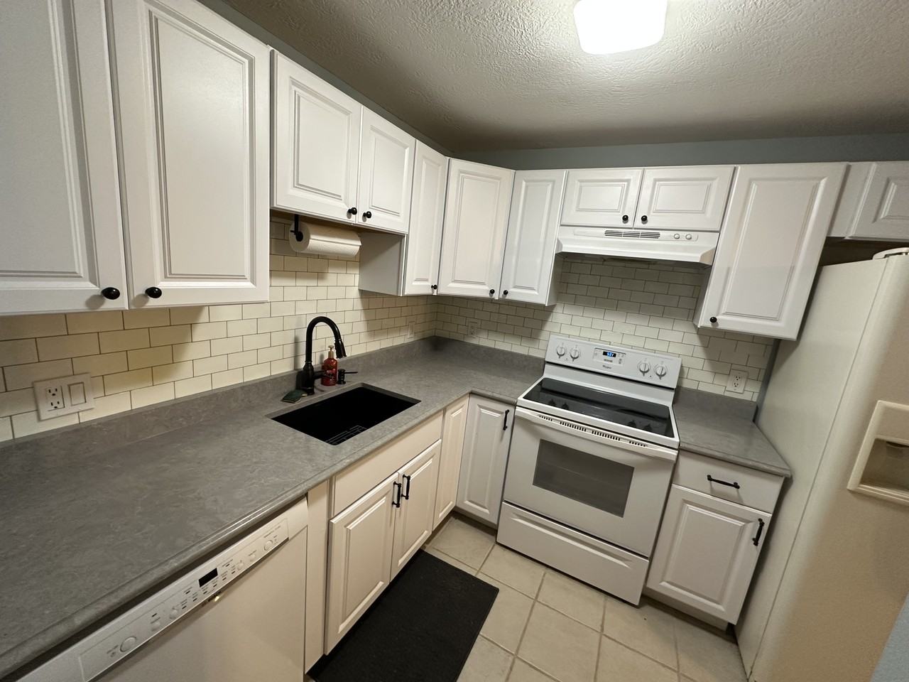 12 Timberwood Dr #302 - Photo 4 of 18