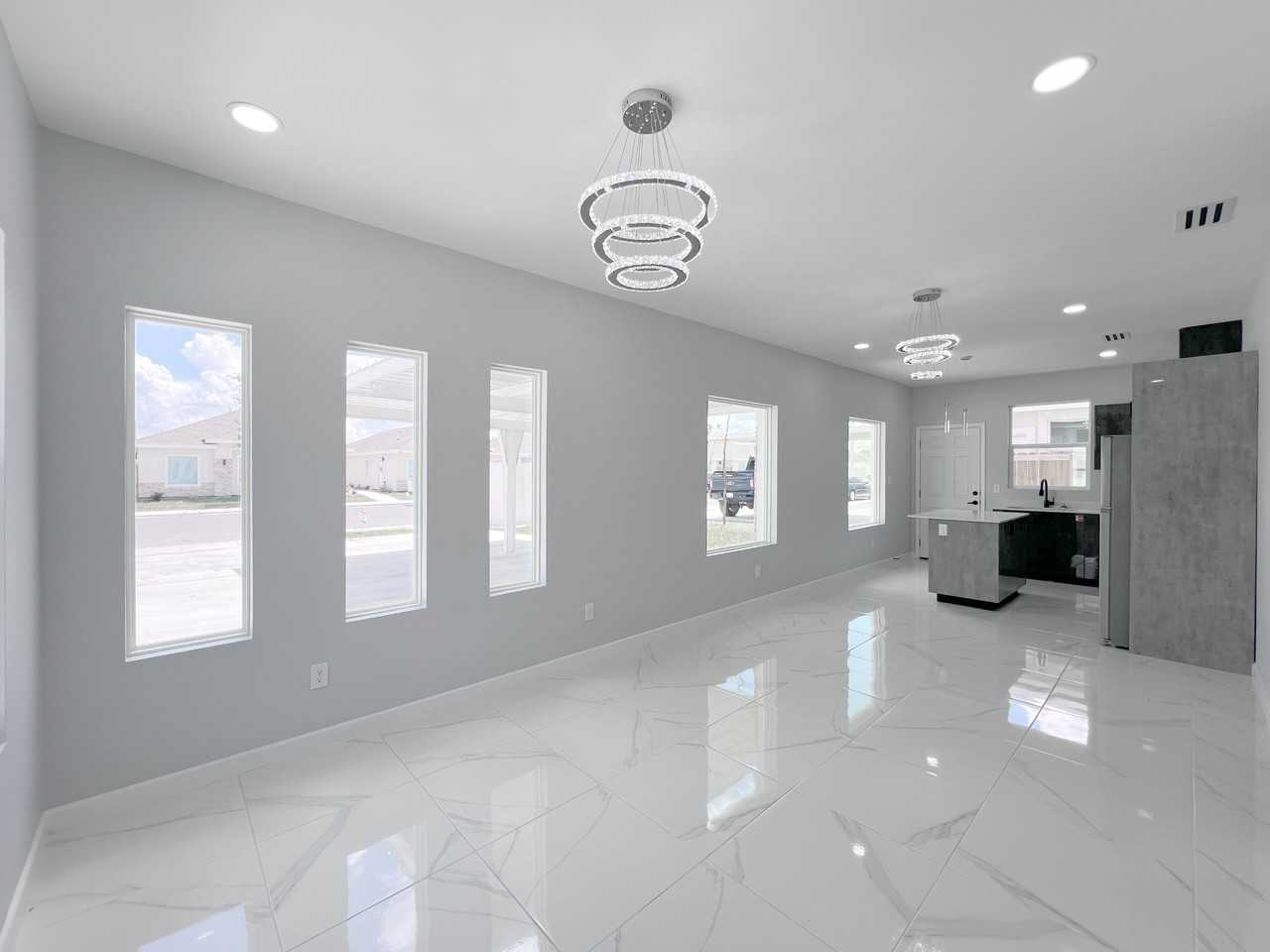 823 N Woodson Ave #NA - Photo 2 of 17