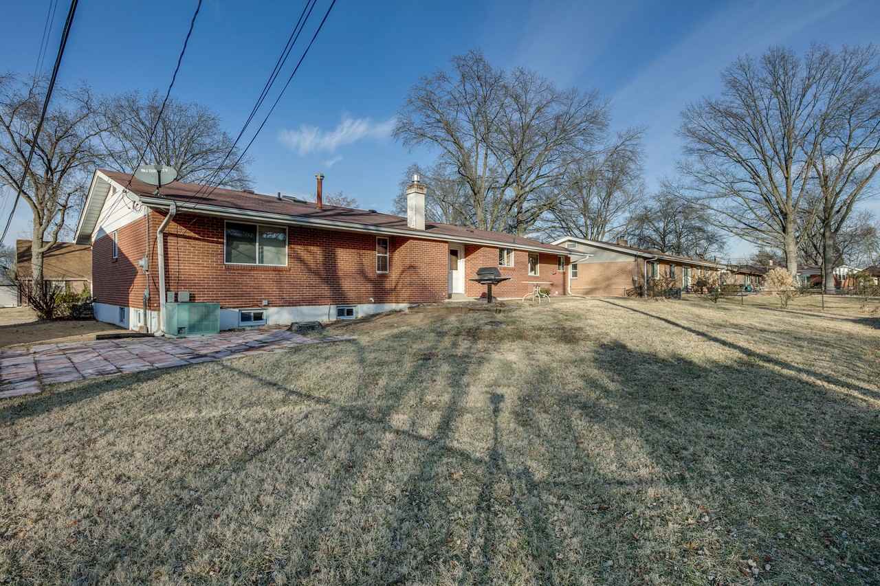 2830 Flintwood Dr #NA - Photo 3 of 30