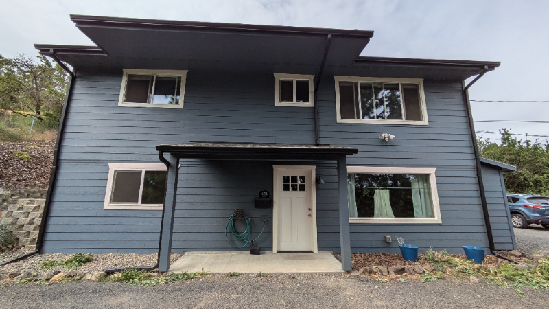 404 W C St #404 - Photo 2 of 9