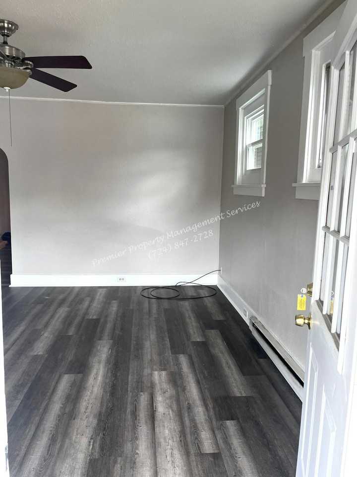1123 6th Ave #1123 - Photo 2 of 19