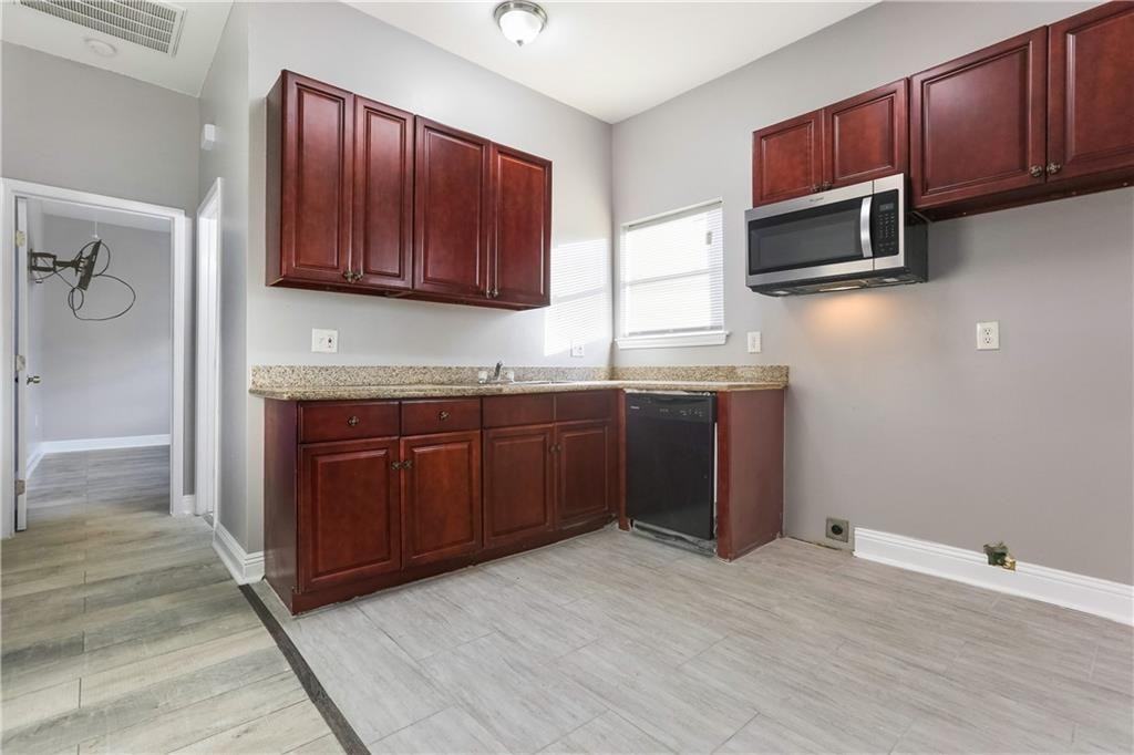 1909 Port Street - Photo 3 of 11